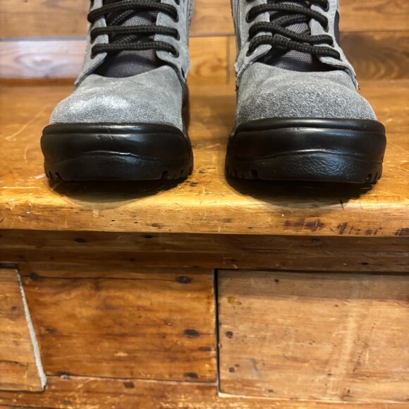 NWOT Youth Size 4 High Top Winter Boots - Picture 4 of 7